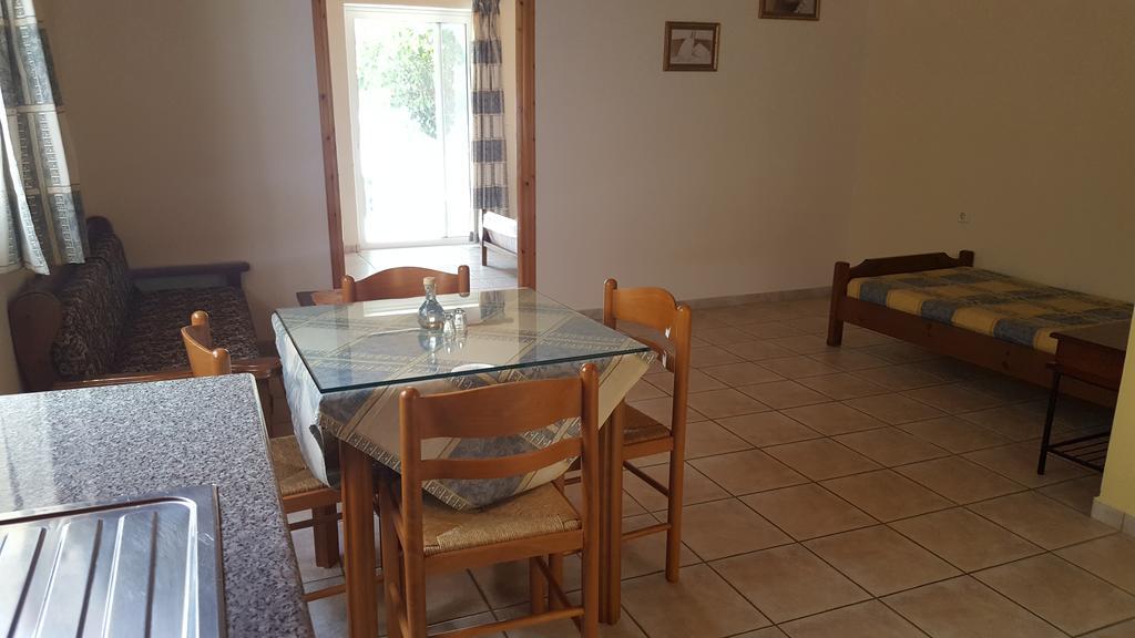 Apolloneia Apartments Frangocastelo Ngoại thất bức ảnh